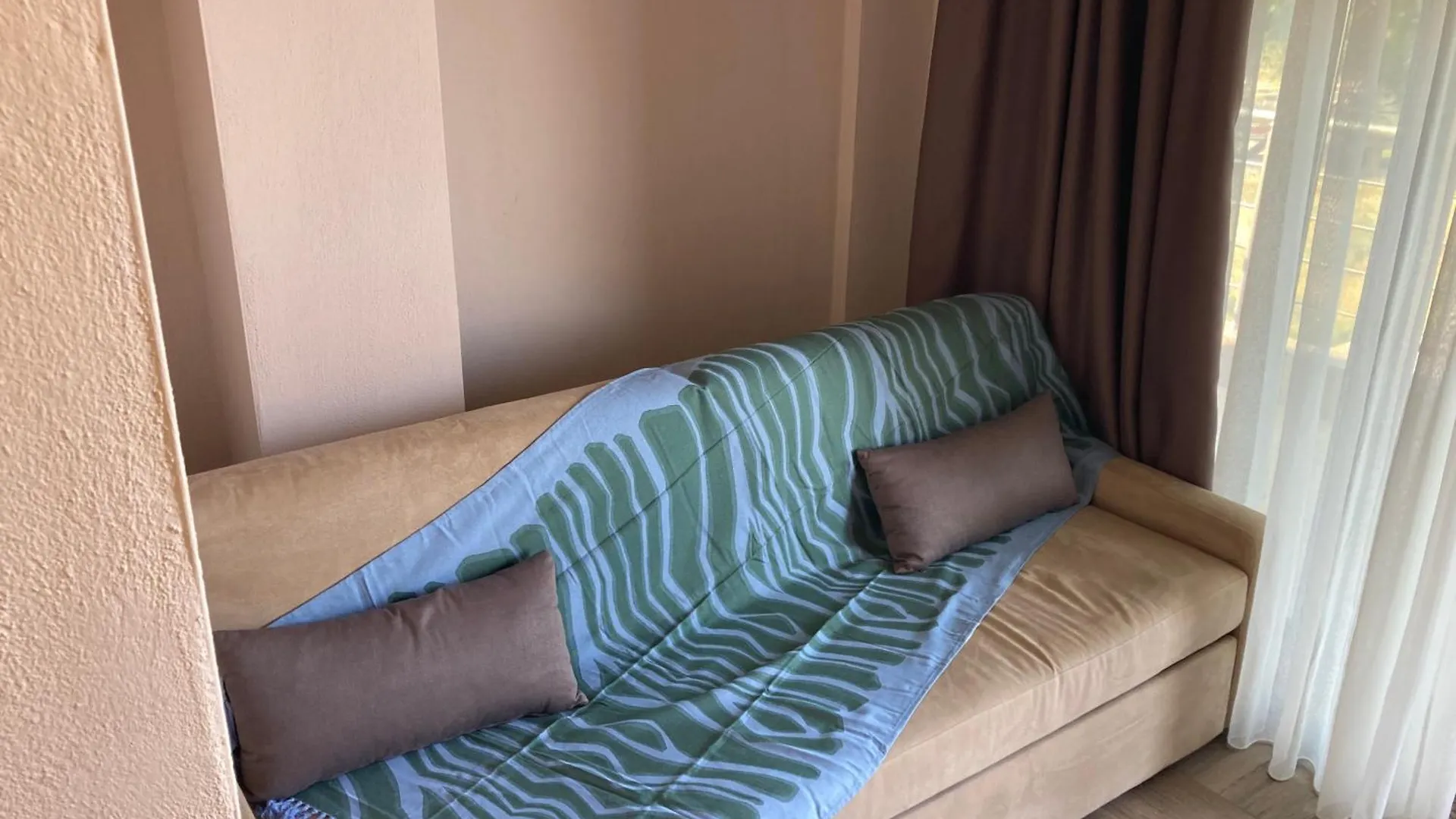 Thealos Rooms Vourvourou Grecia