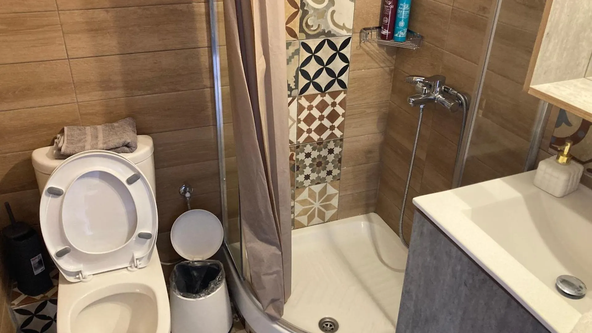 Thealos Rooms Vourvourou Grecia
