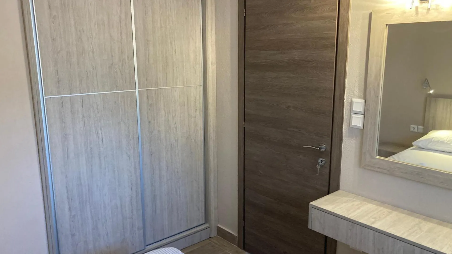 Thealos Rooms Vourvourou