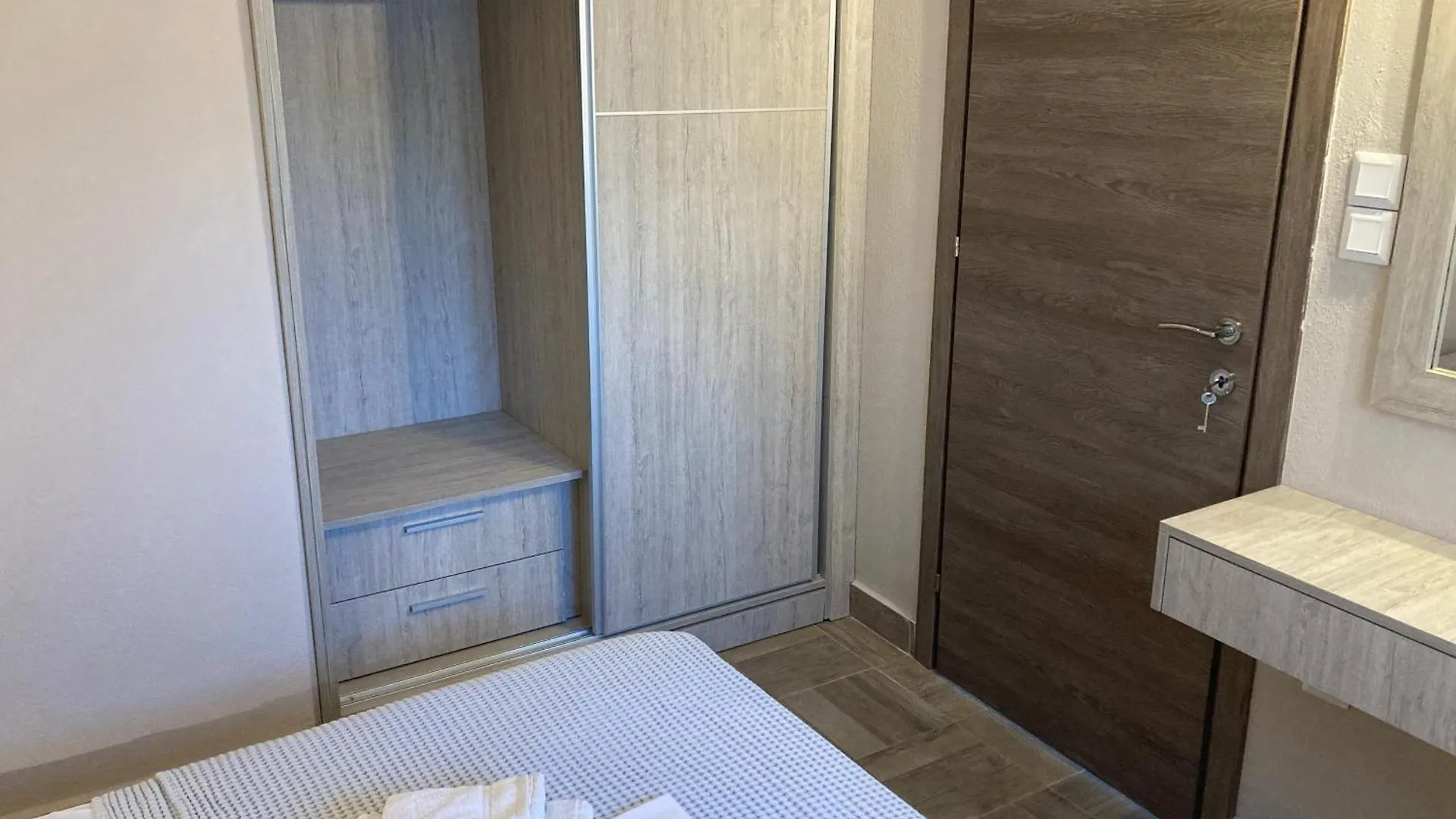 Thealos Rooms Vourvourou