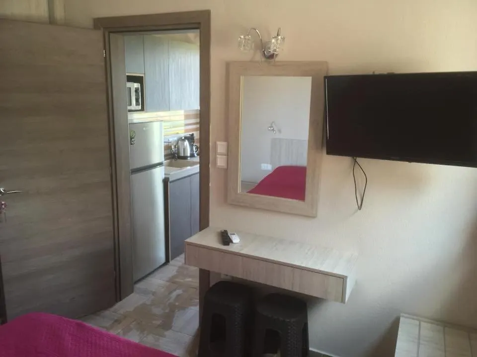 Thealos Rooms Vourvourou 0*,  Greece
